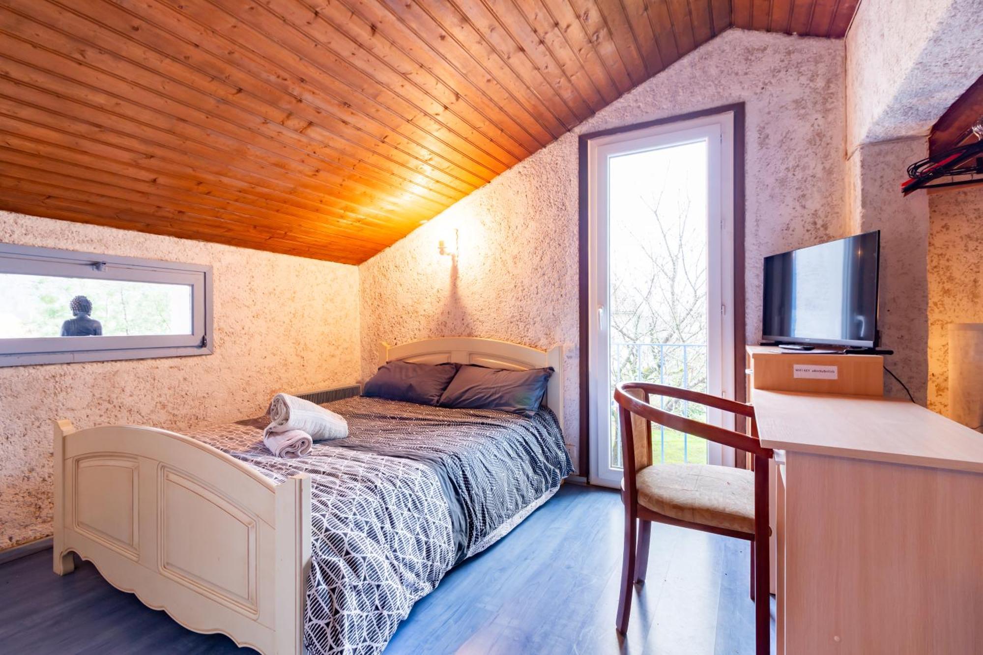 Biars-sur-Cère Villa & Spa-Sauna-Piscine-Massages Du "Nirvana Vivant" מראה חיצוני תמונה
