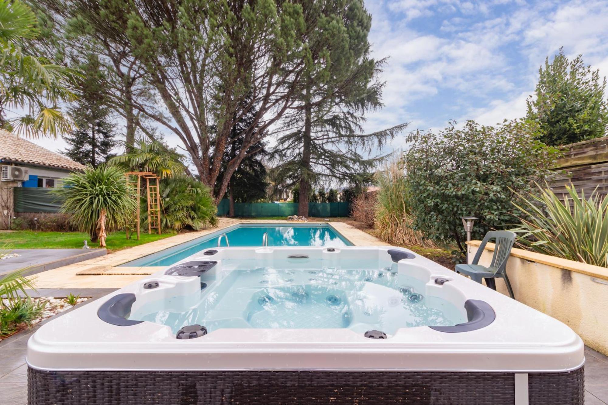 Biars-sur-Cère Villa & Spa-Sauna-Piscine-Massages Du "Nirvana Vivant" מראה חיצוני תמונה