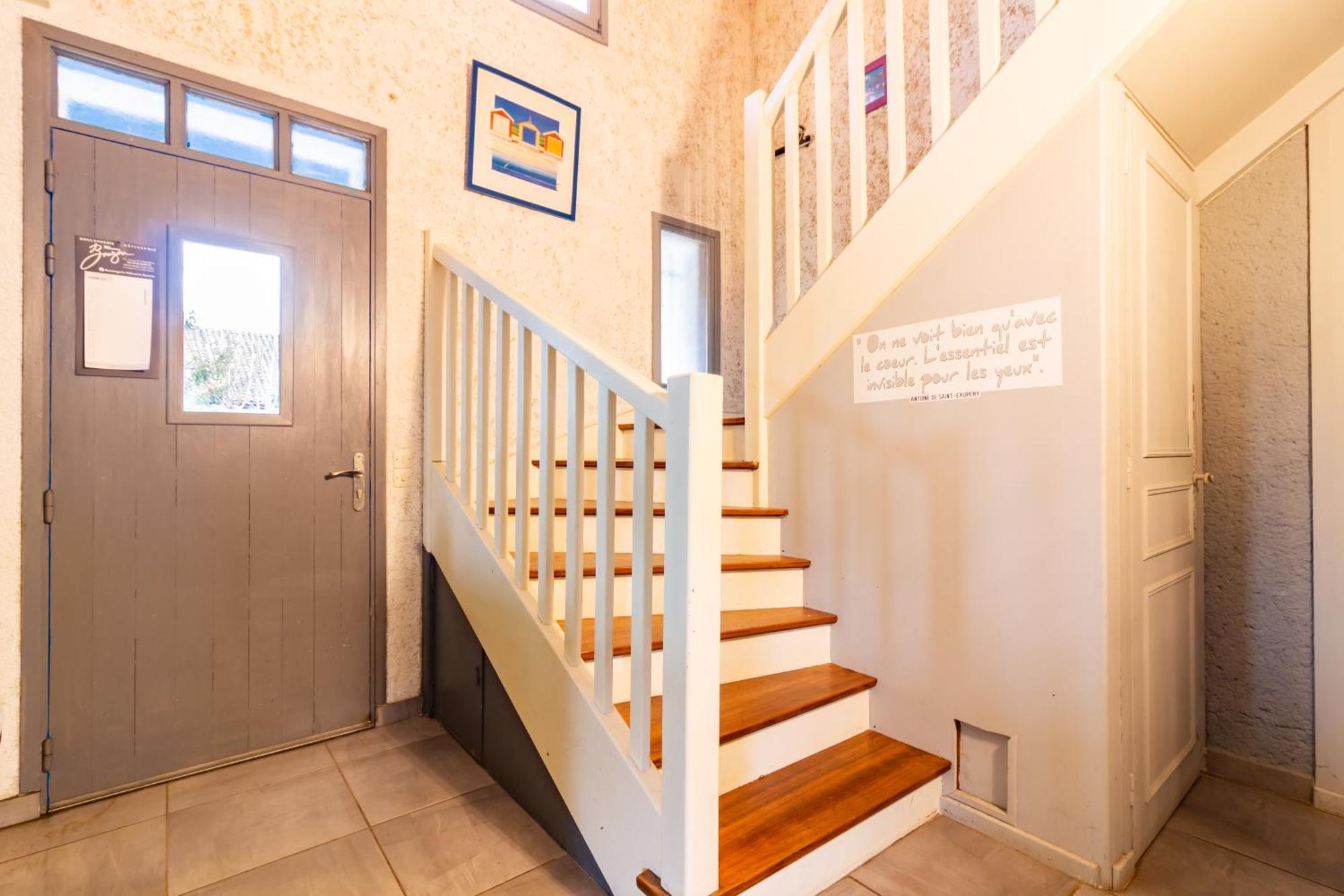Biars-sur-Cère Villa & Spa-Sauna-Piscine-Massages Du "Nirvana Vivant" מראה חיצוני תמונה