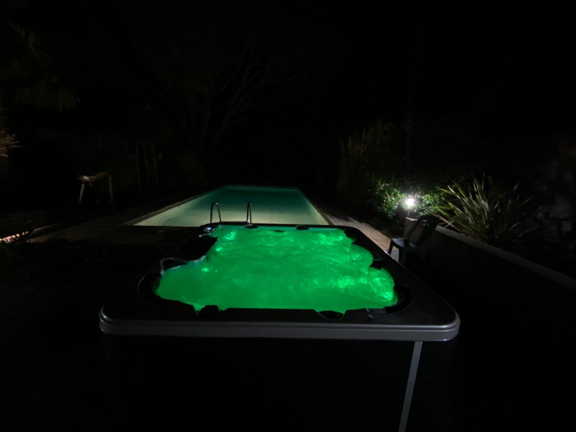 Biars-sur-Cère Villa & Spa-Sauna-Piscine-Massages Du "Nirvana Vivant" מראה חיצוני תמונה