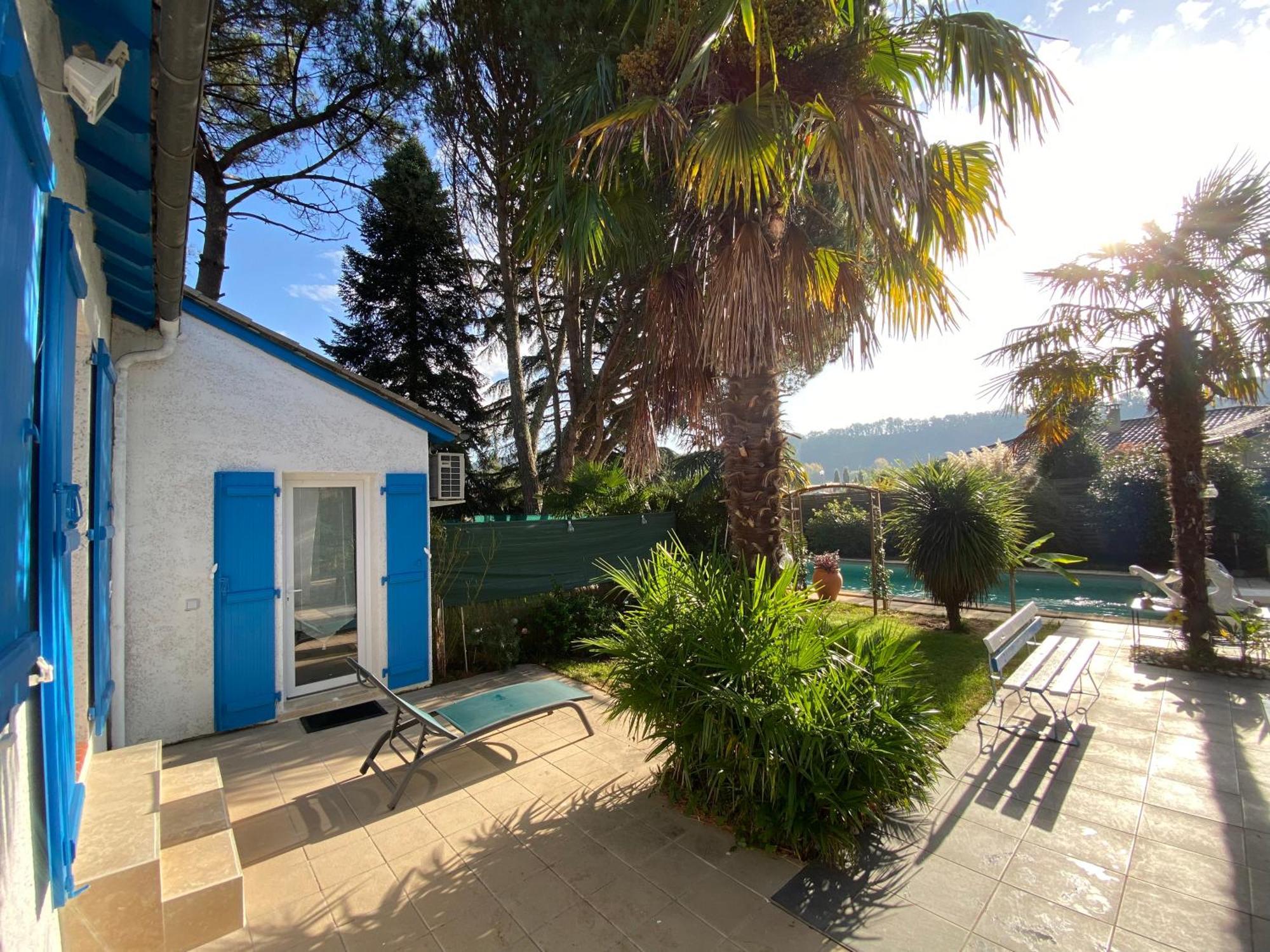 Biars-sur-Cère Villa & Spa-Sauna-Piscine-Massages Du "Nirvana Vivant" מראה חיצוני תמונה